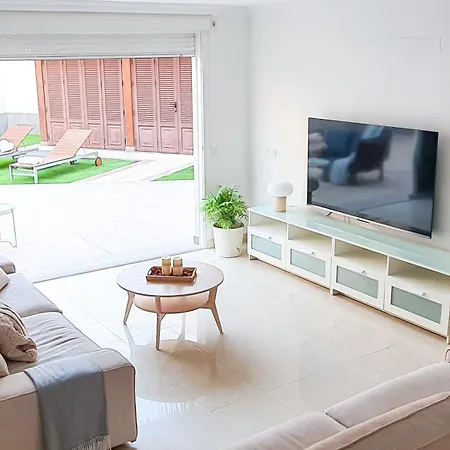 Family Townhouse Corales, 4br, Cristianos Вилла