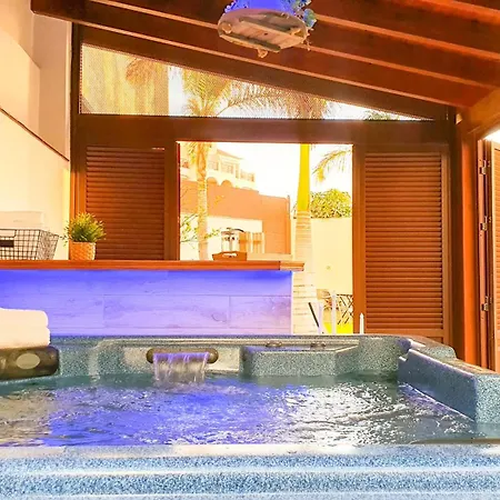 Family Townhouse Corales, 4br, Cristianos