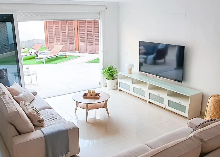 Townhouse Corales, 4-bedroom فيلة