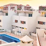 Family Townhouse Corales, 4br, Cristianos 别墅