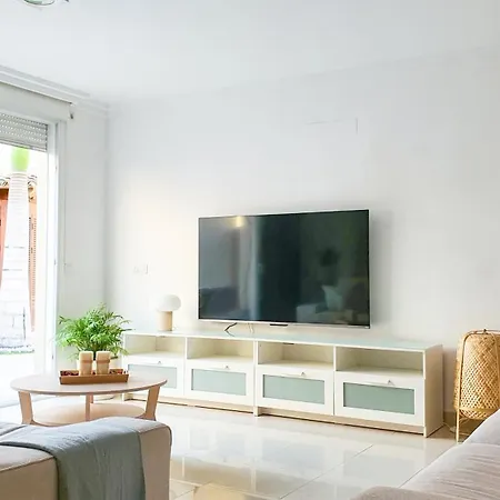 4-bedroom Corales With Jacuzzi, Garden, Close To Everything Villa