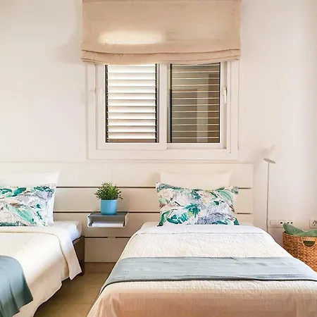 4-bedroom Corales With Jacuzzi, Garden, Close To Everything