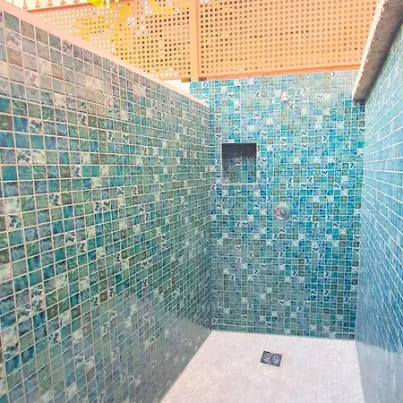 Villa 4-bedroom Corales With Jacuzzi, Garden, Close To Everything *