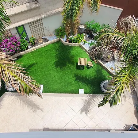 4-bedroom Corales With Jacuzzi, Garden, Close To Everything