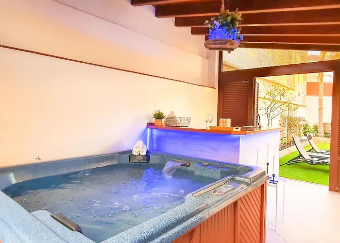 Townhouse Corales, 4-bedroom * Los Cristianos (Tenerife)